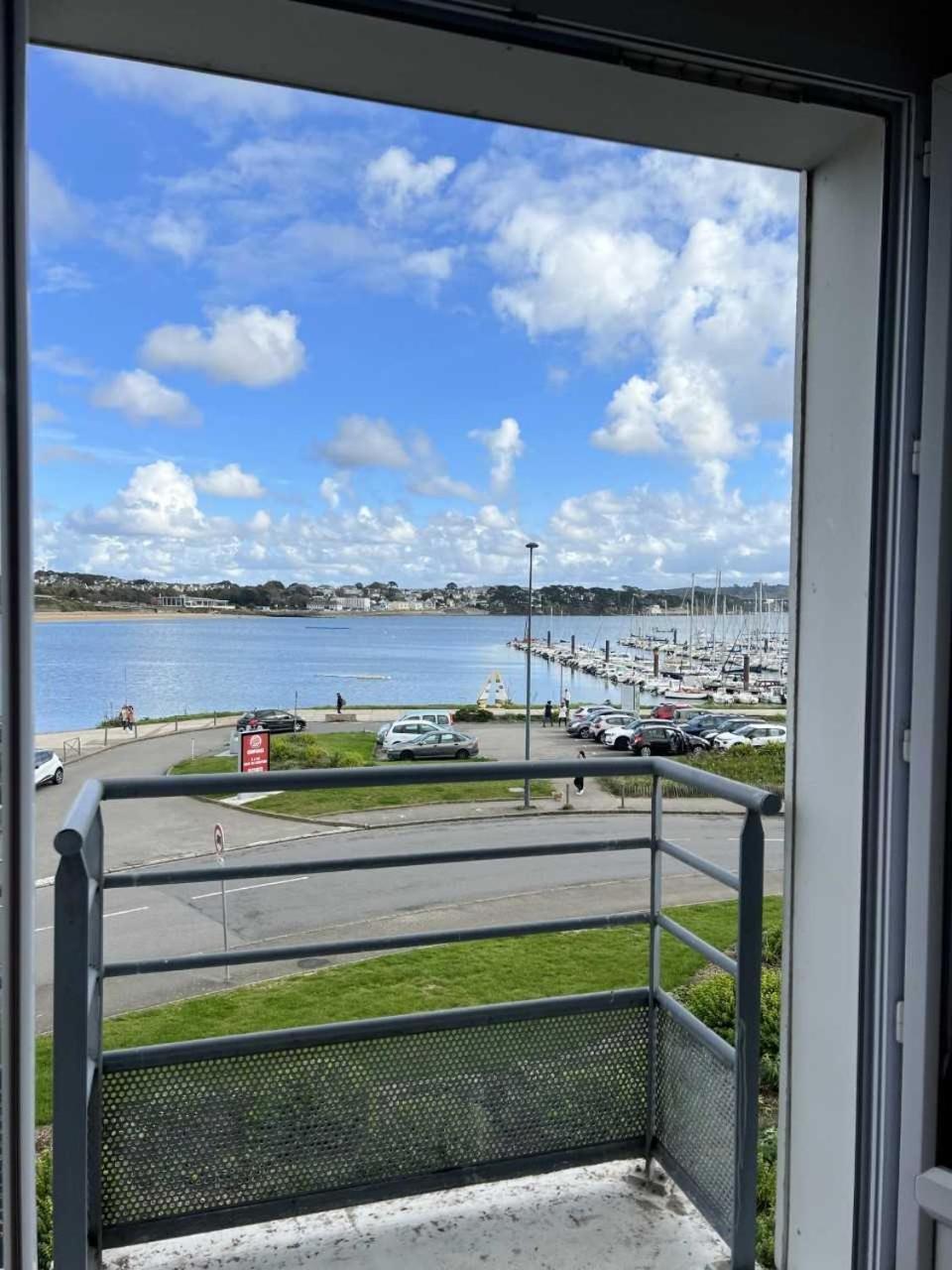 Couett'Hotel Brest Port De Plaisance, Les Pieds Dans L'Eau Exterior photo