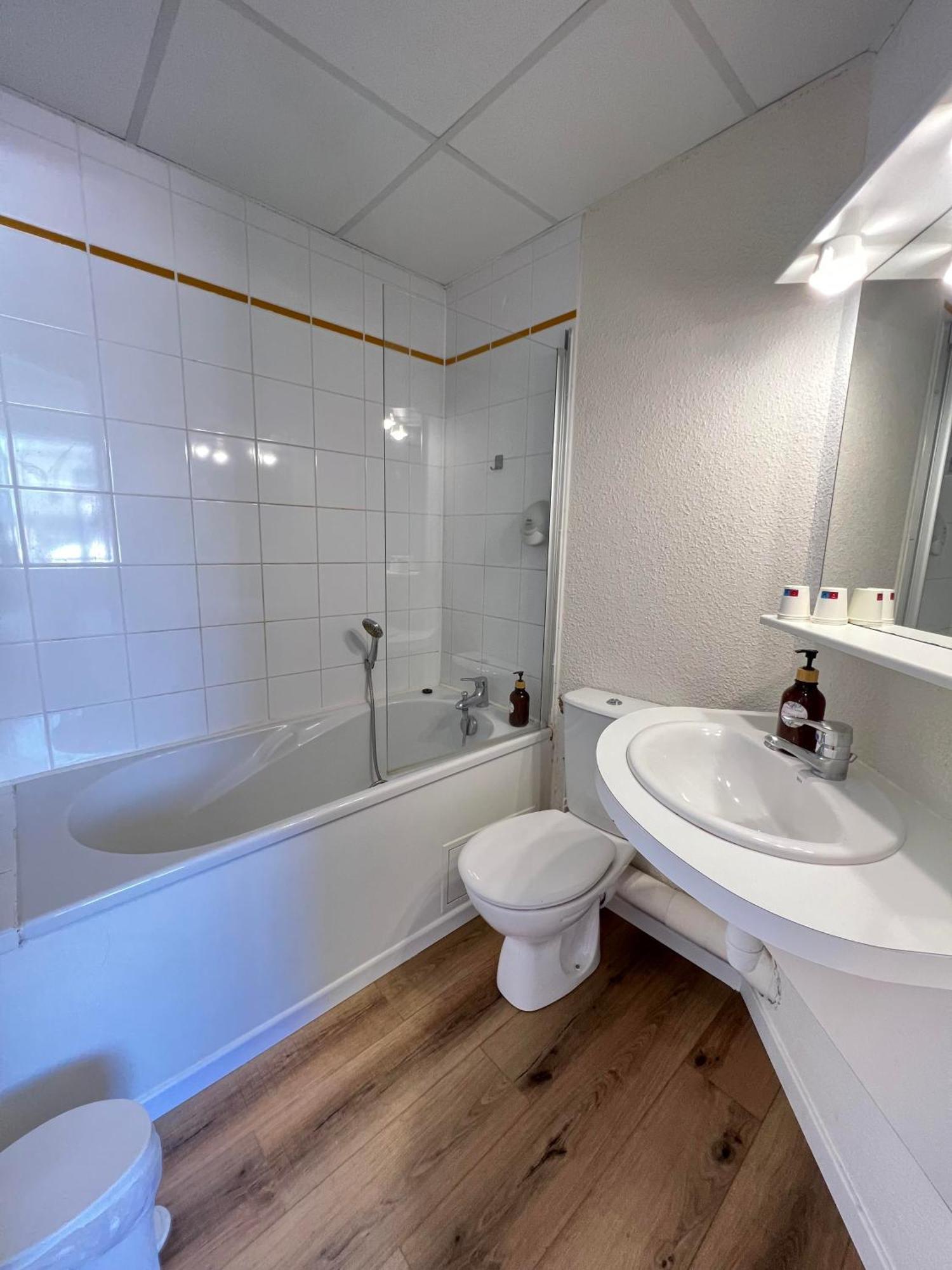 Couett'Hotel Brest Port De Plaisance, Les Pieds Dans L'Eau Exterior photo