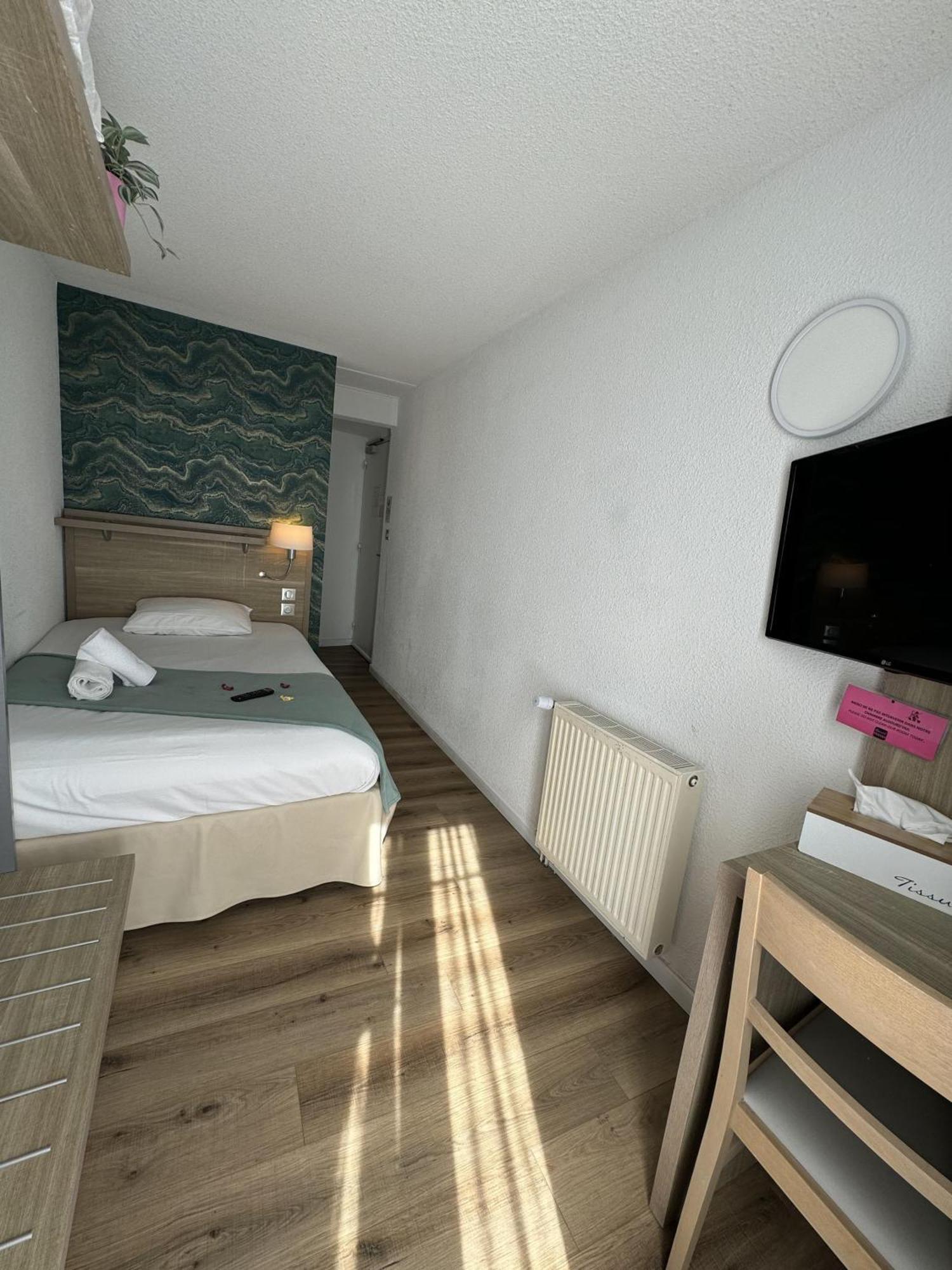 Couett'Hotel Brest Port De Plaisance, Les Pieds Dans L'Eau Exterior photo