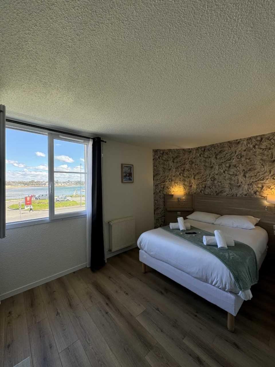 Couett'Hotel Brest Port De Plaisance, Les Pieds Dans L'Eau Exterior photo