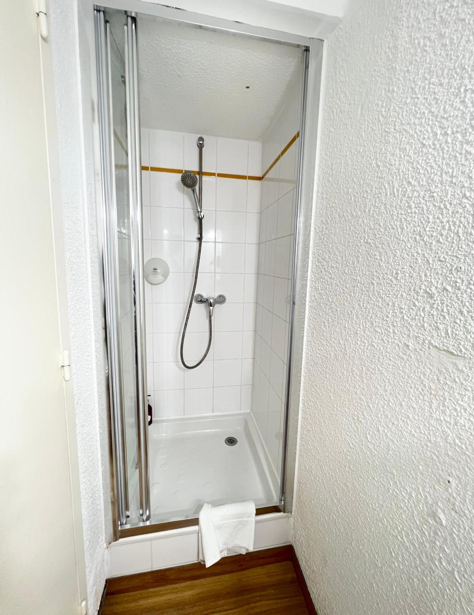 Couett'Hotel Brest Port De Plaisance, Les Pieds Dans L'Eau Exterior photo
